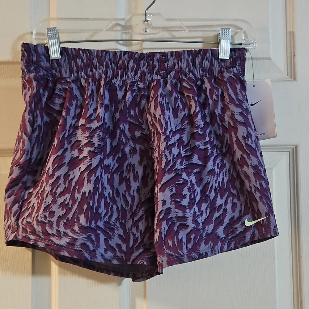 Nike Girls’ One Woven High Rise Printed Shorts: PURPLE: NEW WITH TAGS: SIZE XL